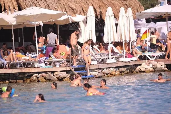 Kayıp Şehir'in Güzeli Çeşme'de Kayıp Şehir'in Güzeli Çeşme'de