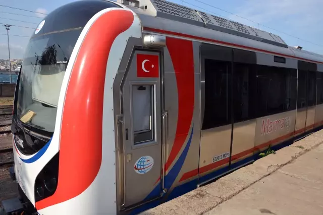Marmaray'a İlk Vagon Yarın İndirilecek Marmaray'a İlk Vagon Yarın İndirilecek