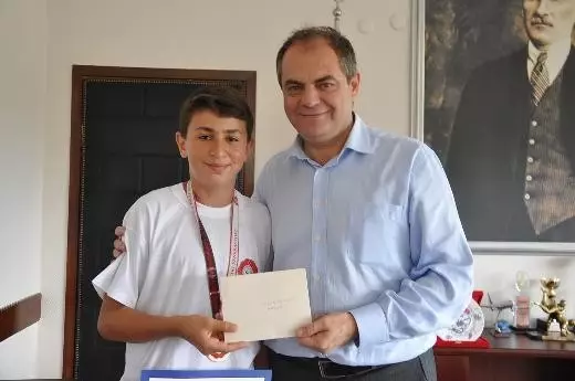 Başarılı Judoculardan Başkan Dalgıç'a Ziyaret Başarılı Judoculardan Başkan Dalgıç'a Ziyaret