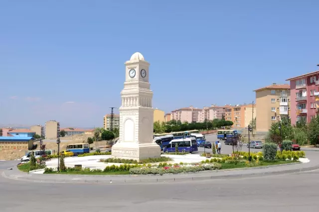 mamak a midyat tasi ndan saat kulesi