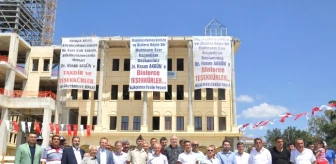 Başkan Akgün, Yeni Hizmet Binasında Vatandaşlarla Bayramlaştı