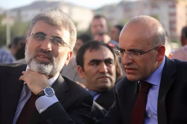 Bakan Şimşek ve Yıldız, Erzurum'da Kentsel Alan Projesi Yıkım Törenine Katıldı Bakan Şimşek ve Yıldız, Erzurum'da Kentsel Alan Projesi Yıkım Törenine Katıldı