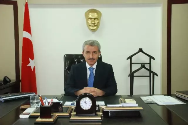 Akhisar'da Kaymakam Kaan Peker, Göreve Başladı Akhisar'da Kaymakam Kaan Peker, Göreve Başladı