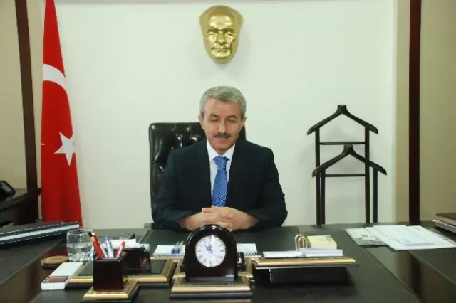 Akhisar'da Kaymakam Kaan Peker, Göreve Başladı Akhisar'da Kaymakam Kaan Peker, Göreve Başladı
