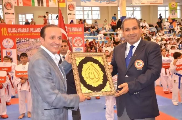 Büyük Organizasyona Görkemli Açılış ... Büyük Organizasyona Görkemli Açılış ...