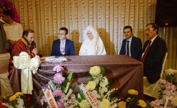 Kardeş Kent Ziyaretinde Doğan Aşkta Mutlu Son Kardeş Kent Ziyaretinde Doğan Aşkta Mutlu Son