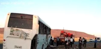Kırşehir'de Otobüs Şarampole Yuvarlandı: 48 Yaralı