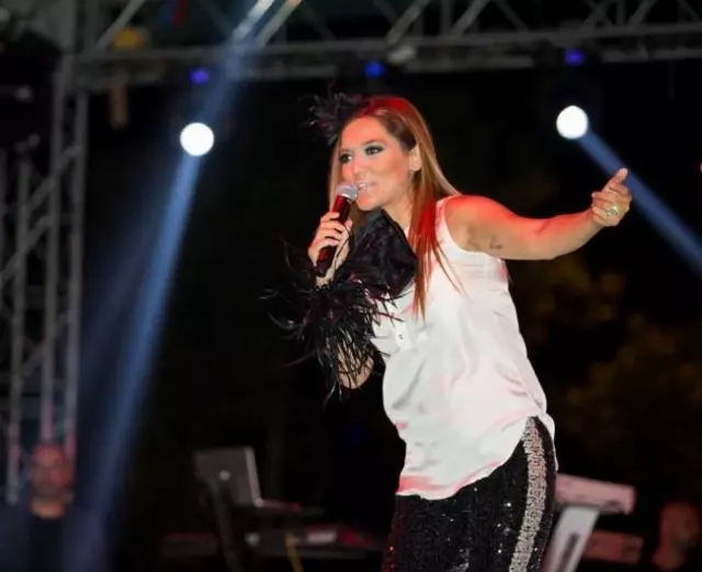 Demet Akalın Hamile Haberler Magazin