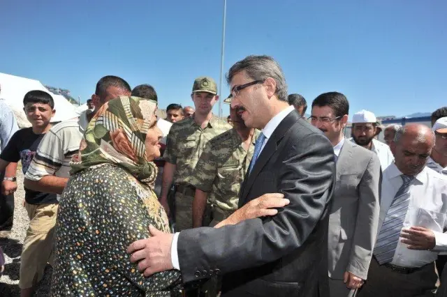 Vali Oduncu, Suriyelilerin Kaldığı Tesisleri Gezdi Vali Oduncu, Suriyelilerin Kaldığı Tesisleri Gezdi