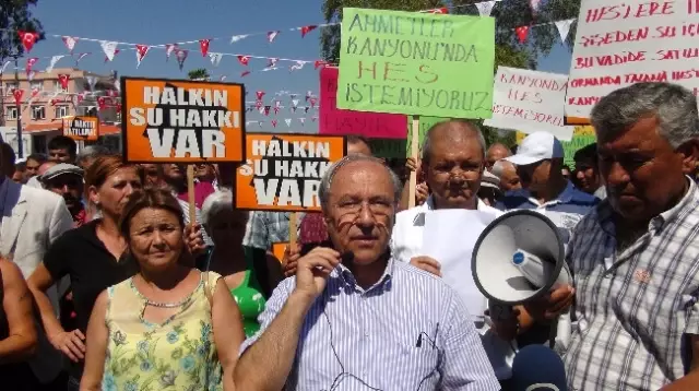 Antalya'da Hes Protestosu Antalya'da Hes Protestosu