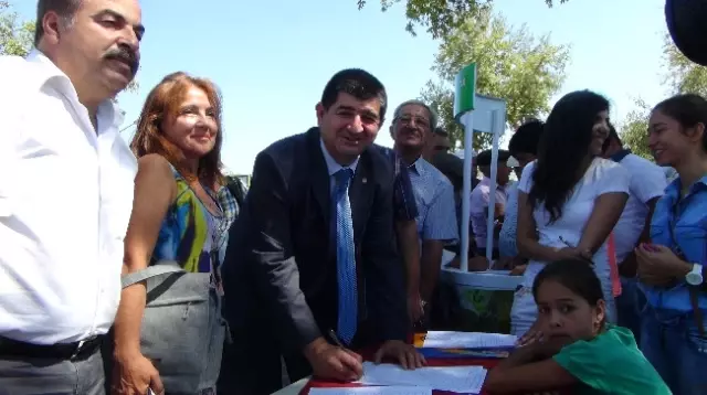 Antalya'da Hes Protestosu Antalya'da Hes Protestosu