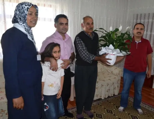 Van Bolge Egitim Ve Arastirma Hastanesi Nden Hasta Evlerine Ziyaret Haberler Yerel