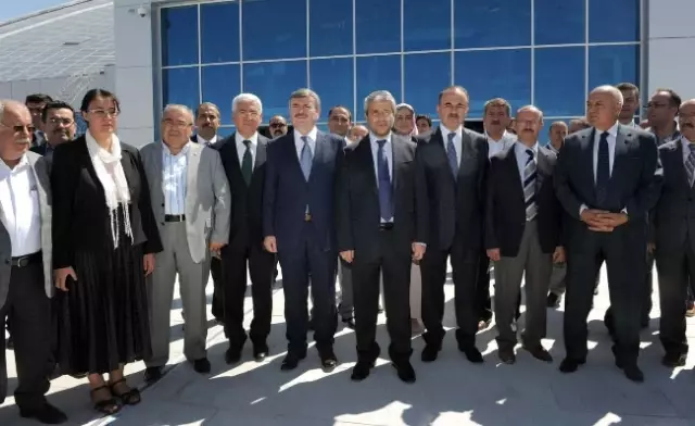 Bakan Ergün Bilim Merkezi'nde İncelemelerde Bulundu Bakan Ergün Bilim Merkezi'nde İncelemelerde Bulundu
