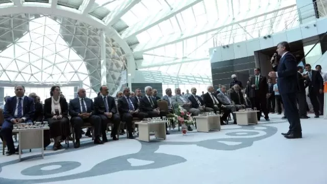 Bakan Ergün Bilim Merkezi'nde İncelemelerde Bulundu Bakan Ergün Bilim Merkezi'nde İncelemelerde Bulundu