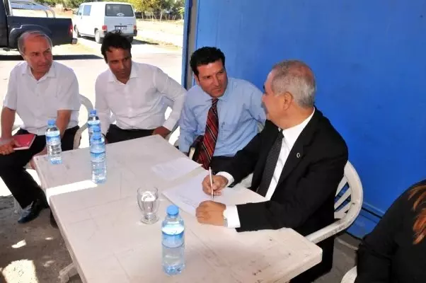 Başkan Gezilerine Yeşilyurt Mahallesi'nde Devam Etti Başkan Gezilerine Yeşilyurt Mahallesi'nde Devam Etti
