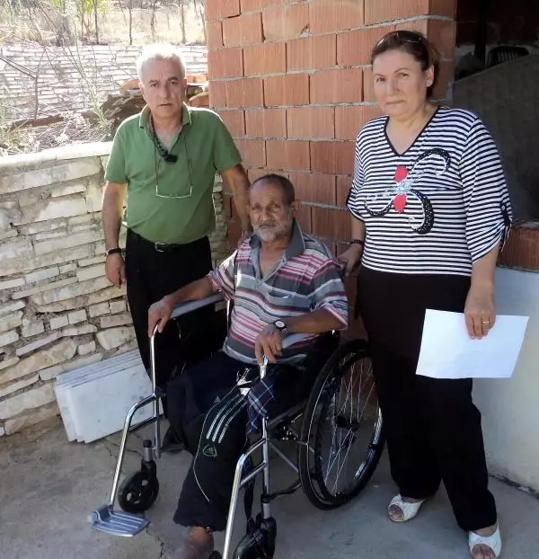 Pazarcı Çiftten Tekerlekli Sandalye Hediyesi Haberler