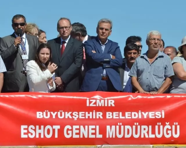 İzmir Büyükşehir Belediyesi 100 Adet Körüklü Otobüs Aldı