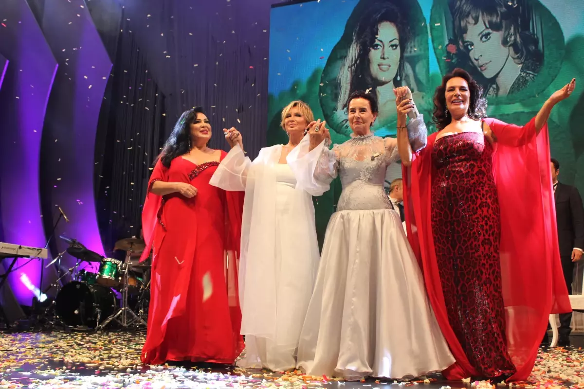 Altın Koza, Türk Sinemasının Sultanları ile Başladı