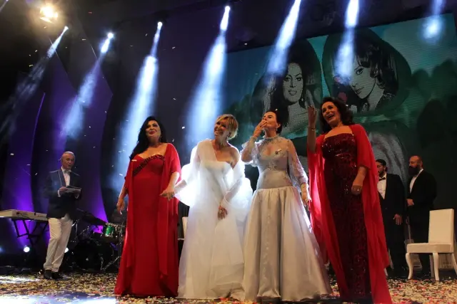 Altın Koza, Türk Sinemasının Sultanları ile Başladı
