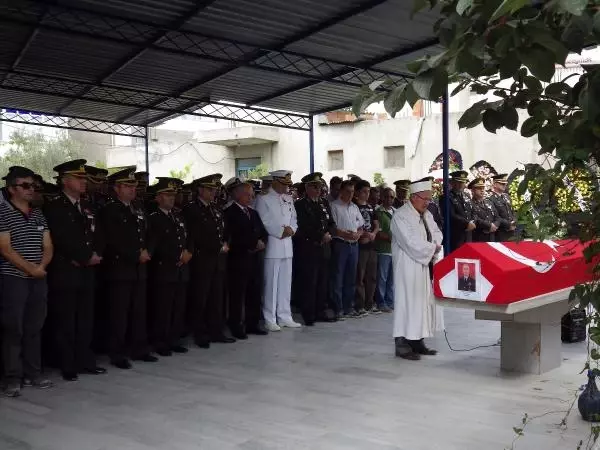 Kalp Krizinden Ölen Albaya Son Görev Kalp Krizinden Ölen Albaya Son Görev