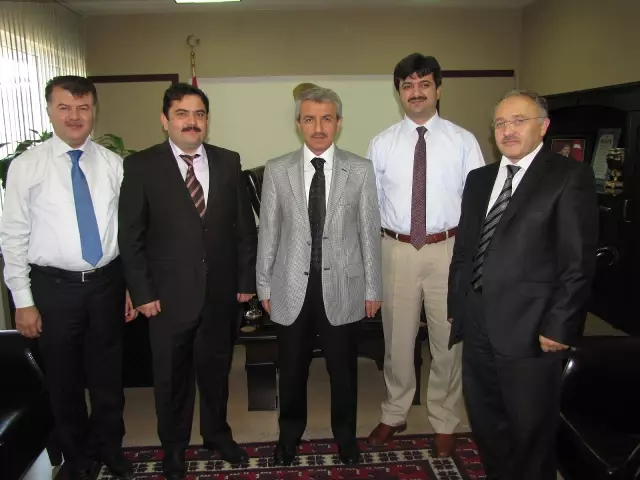 Akhisar Kaymakamı Peker Eğitimcileri Ağırladı Akhisar Kaymakamı Peker Eğitimcileri Ağırladı