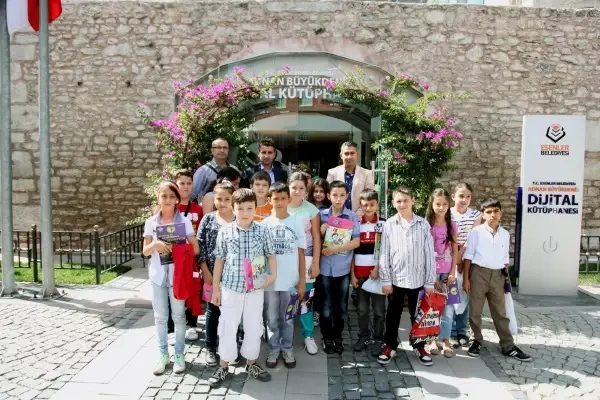 Hayallerine İlk Adımı Atıyorlar Hayallerine İlk Adımı Atıyorlar