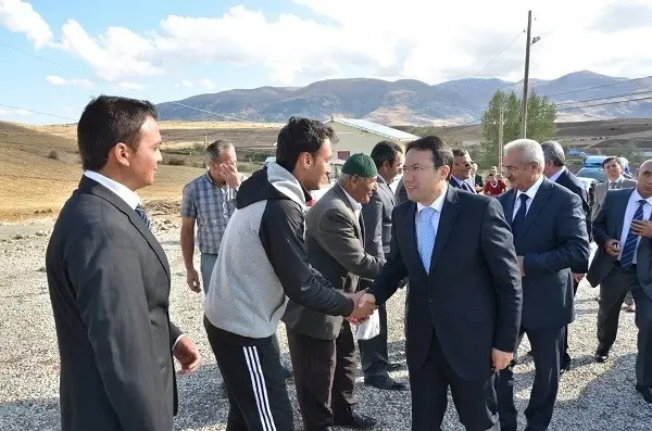 Erzincan Valisi Köy Ziyaretlerini Sürdürüyor Erzincan Valisi Köy Ziyaretlerini Sürdürüyor