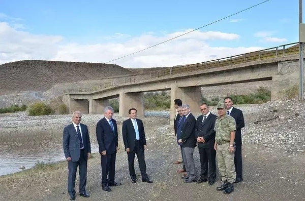 Erzincan Valisi Köy Ziyaretlerini Sürdürüyor Erzincan Valisi Köy Ziyaretlerini Sürdürüyor