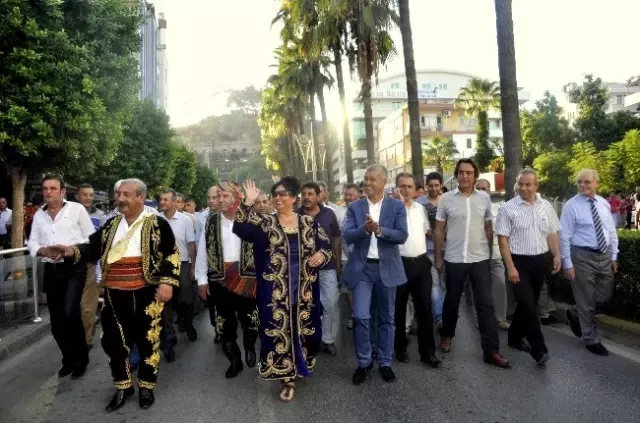 Güreşlerde Muhteşem Kortej Güreşlerde Muhteşem Kortej