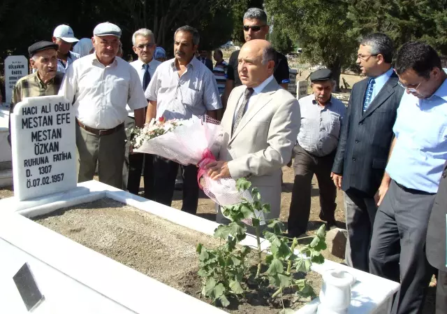 Milli Kahraman Mestan Efe Dualarla Anıldı Milli Kahraman Mestan Efe Dualarla Anıldı