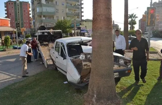 Kozan'da Trafik Kazaları: 4 Yaralı Kozan'da Trafik Kazaları: 4 Yaralı
