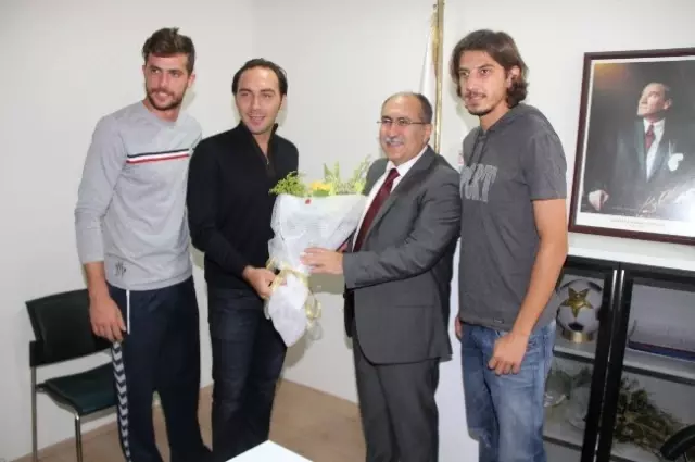 Manisa Valisi Savaş'dan Akhisar Belediyespor'a Destek Manisa Valisi Savaş'dan Akhisar Belediyespor'a Destek