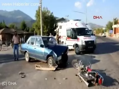Otomobile Çarpan Motosikletli Yaralandı Otomobile Çarpan Motosikletli Yaralandı