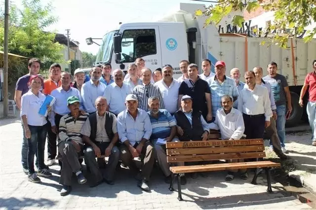 Salihli'de MHP ve AK Parti Arasında 'Bank' Gerilimi Salihli'de MHP ve AK Parti Arasında 'Bank' Gerilimi