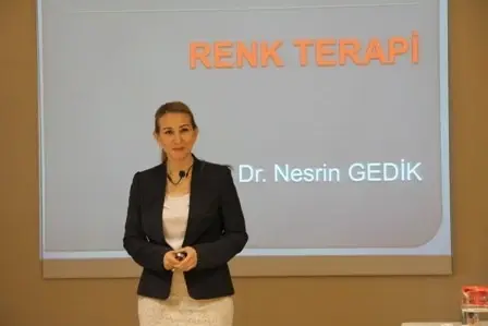 İl Sağlık Müdürlüğünde Renk Terapi-Kromoterapi Sunumu Yapıldı
