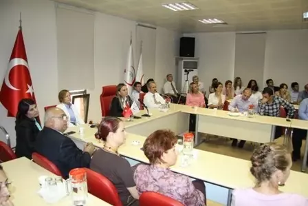 İl Sağlık Müdürlüğünde Renk Terapi-Kromoterapi Sunumu Yapıldı
