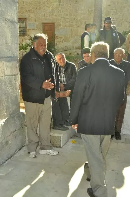 Sosyal Medyada Tartıştığı Arkadaşını Öldüren Zanlı Adliyeye Sevk Edildi Sosyal Medyada Tartıştığı Arkadaşını Öldüren Zanlı Adliyeye Sevk Edildi