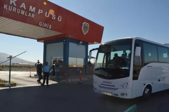 CHP'li Milletvekillerinden Sincan F Tipi Cezaevi'ne Ziyaret CHP'li Milletvekillerinden Sincan F Tipi Cezaevi'ne Ziyaret