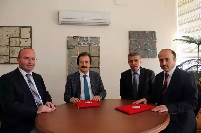 Cütham ile Koyun-Keçi Yetiştiricileri Birliği Arasında İşbirliği Anlaşması İmzalandı Cütham ile Koyun-Keçi Yetiştiricileri Birliği Arasında İşbirliği Anlaşması İmzalandı
