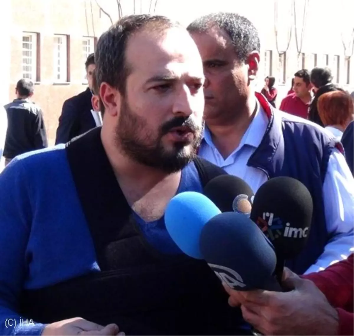 Diyarbakir Da Grevde Olan Doktora Saldiri Haberler Com Guncel