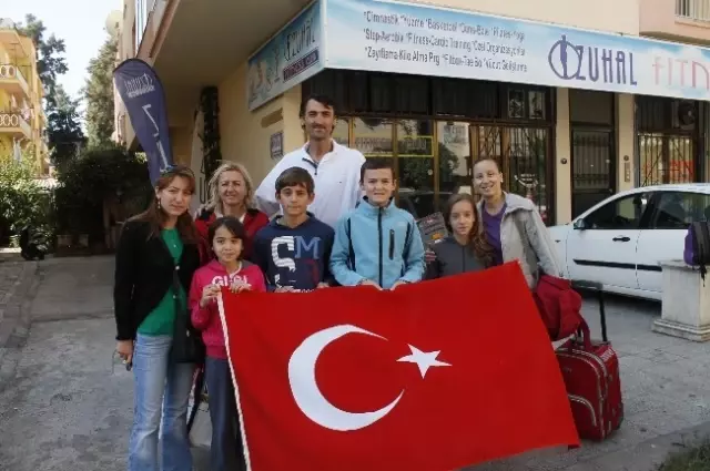 Selçuklu Sporcular Macaristan'da Yapılan Yarışmadan Dereceyle Selçuklu Sporcular Macaristan'da Yapılan Yarışmadan Dereceyle