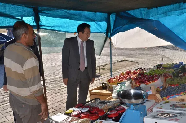 E–80 Karayolu'nda Erzincan Ketesi Trafiği Yaşandı E–80 Karayolu'nda Erzincan Ketesi Trafiği Yaşandı