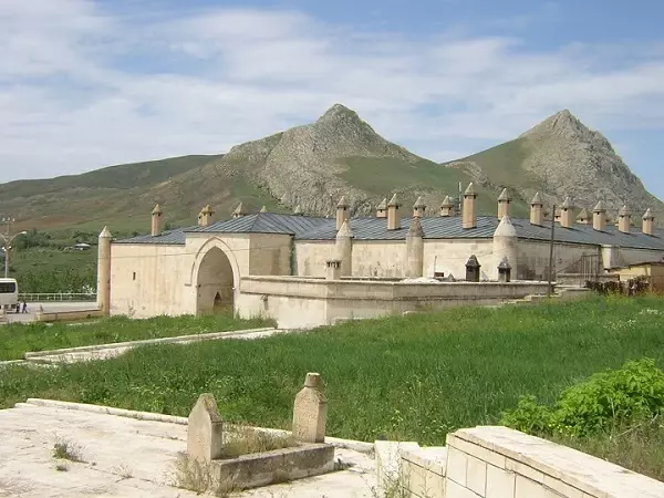 Mamahatun Külliyesi Hayat Buluyor Mamahatun Külliyesi Hayat Buluyor