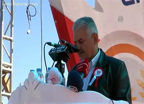 Bakan Yıldırım, Erzincan Tavuk Kombinası temel atma töreni katıldı Bakan Yıldırım, Erzincan Tavuk Kombinası temel atma töreni katıldı