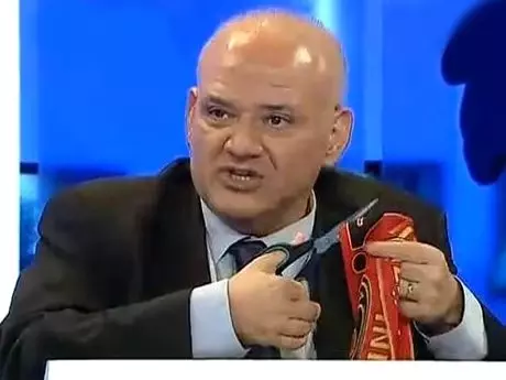 Ahmet Çakar, Canlı Yayında Küfürlü Atkıyı Kesti - Spor
