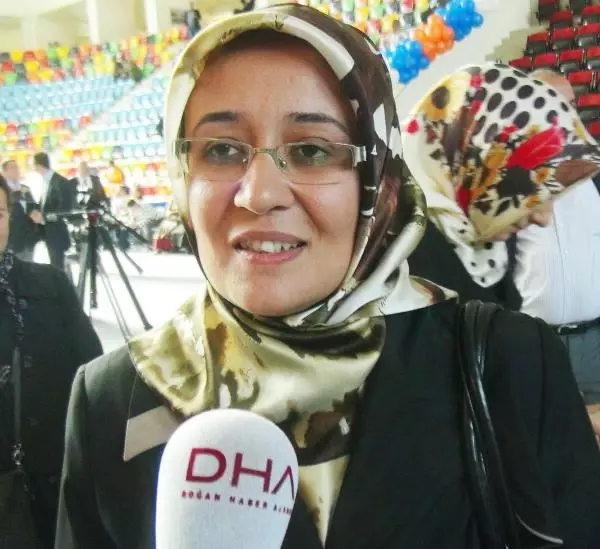 Ak Partili Samancı: Meclis'e Başörtülü Gireceğim Ak Partili Samancı: Meclis'e Başörtülü Gireceğim