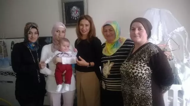 İzmit Kadın Meclisi'nden Bebek Ziyaretleri İzmit Kadın Meclisi'nden Bebek Ziyaretleri