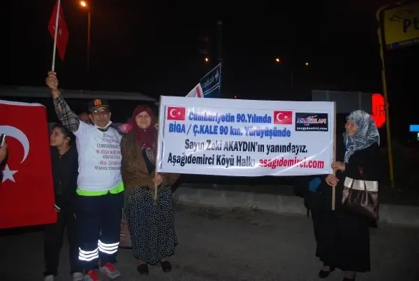 Cumhuriyet'in 90. Yılına 90 Kilometre Yürüyor Cumhuriyet'in 90. Yılına 90 Kilometre Yürüyor