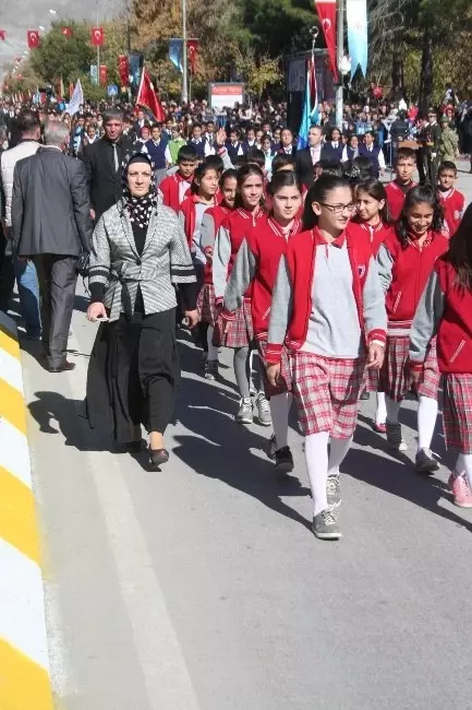 Erzincan'da Cumhuriyet Bayramı Kutlamaları Erzincan'da Cumhuriyet Bayramı Kutlamaları