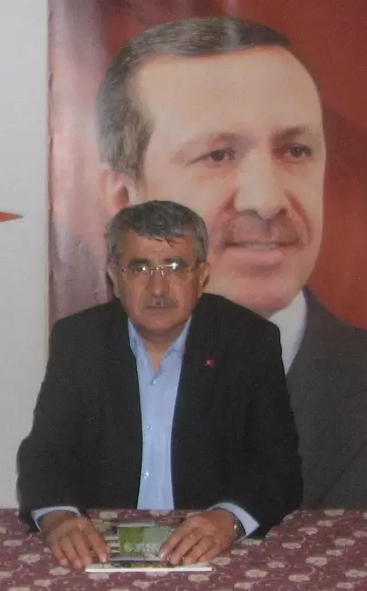 AK Parti'den Keles Belediye Başkanlığı İçin 12 Kişi Başvurdu AK Parti'den Keles Belediye Başkanlığı İçin 12 Kişi Başvurdu